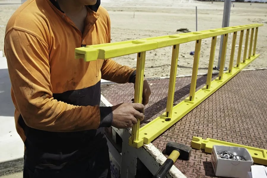 escalier en plastique renforcé de fibres de verre (PRF)